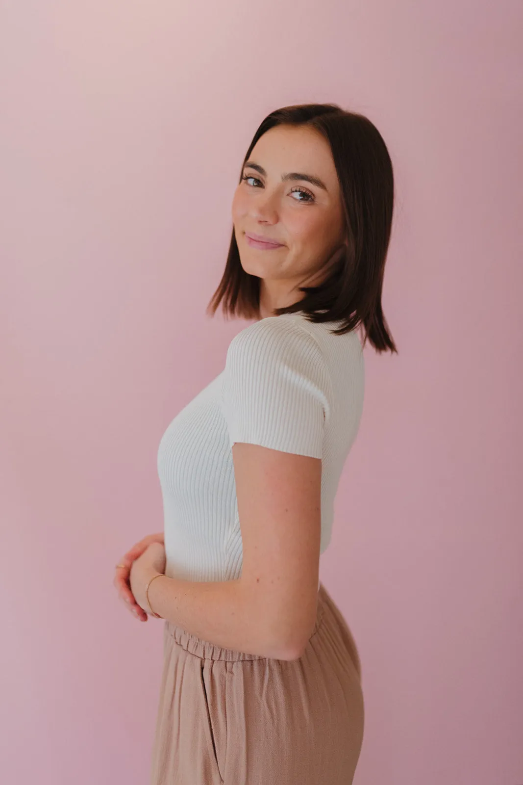 Soft Gaze White Cropped Sweater Top